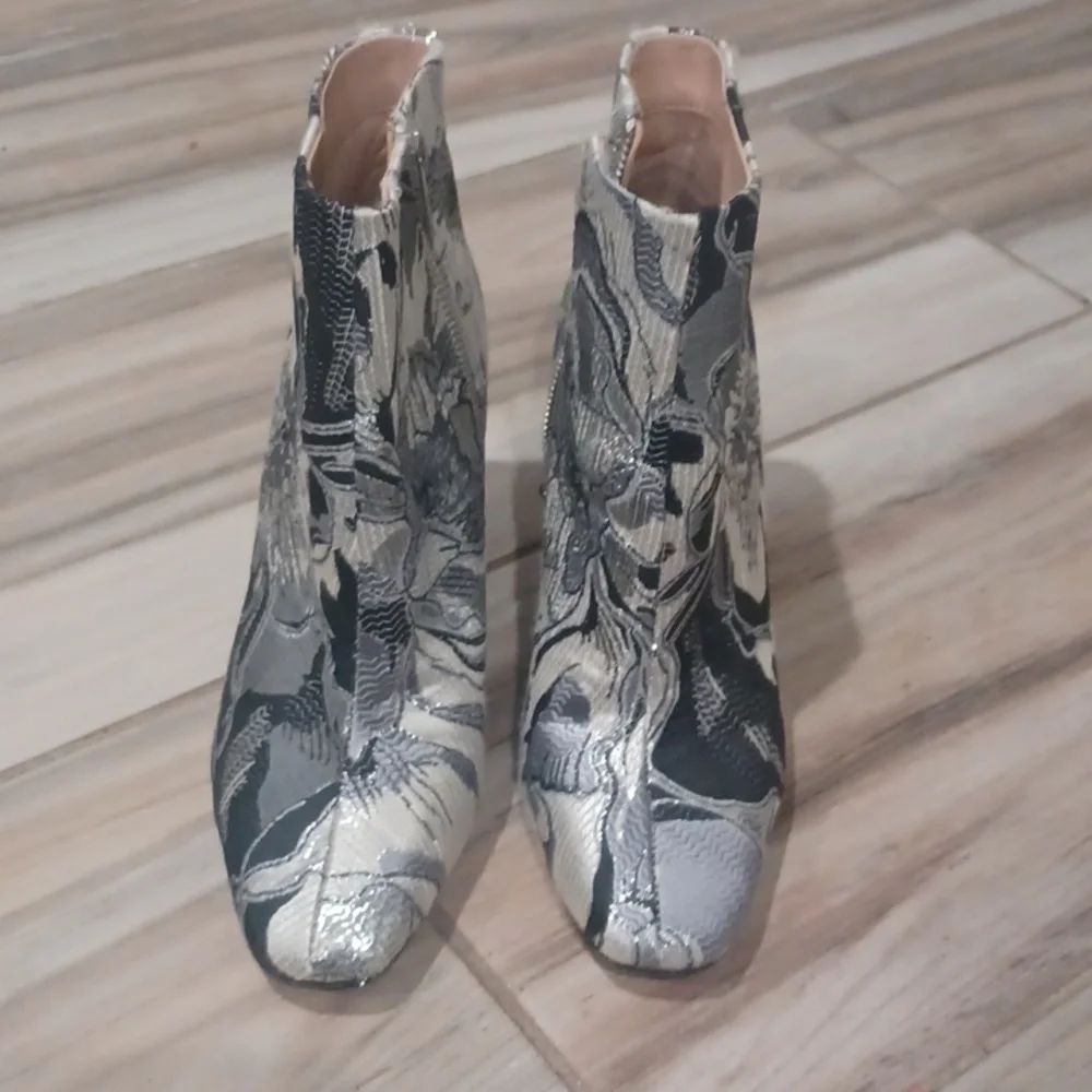 Pour La Victoire Rickie Embellished Heeled Bootie - Picture 2 of 5